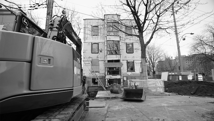 Chantier de construction multi-résidentiel 8 plex